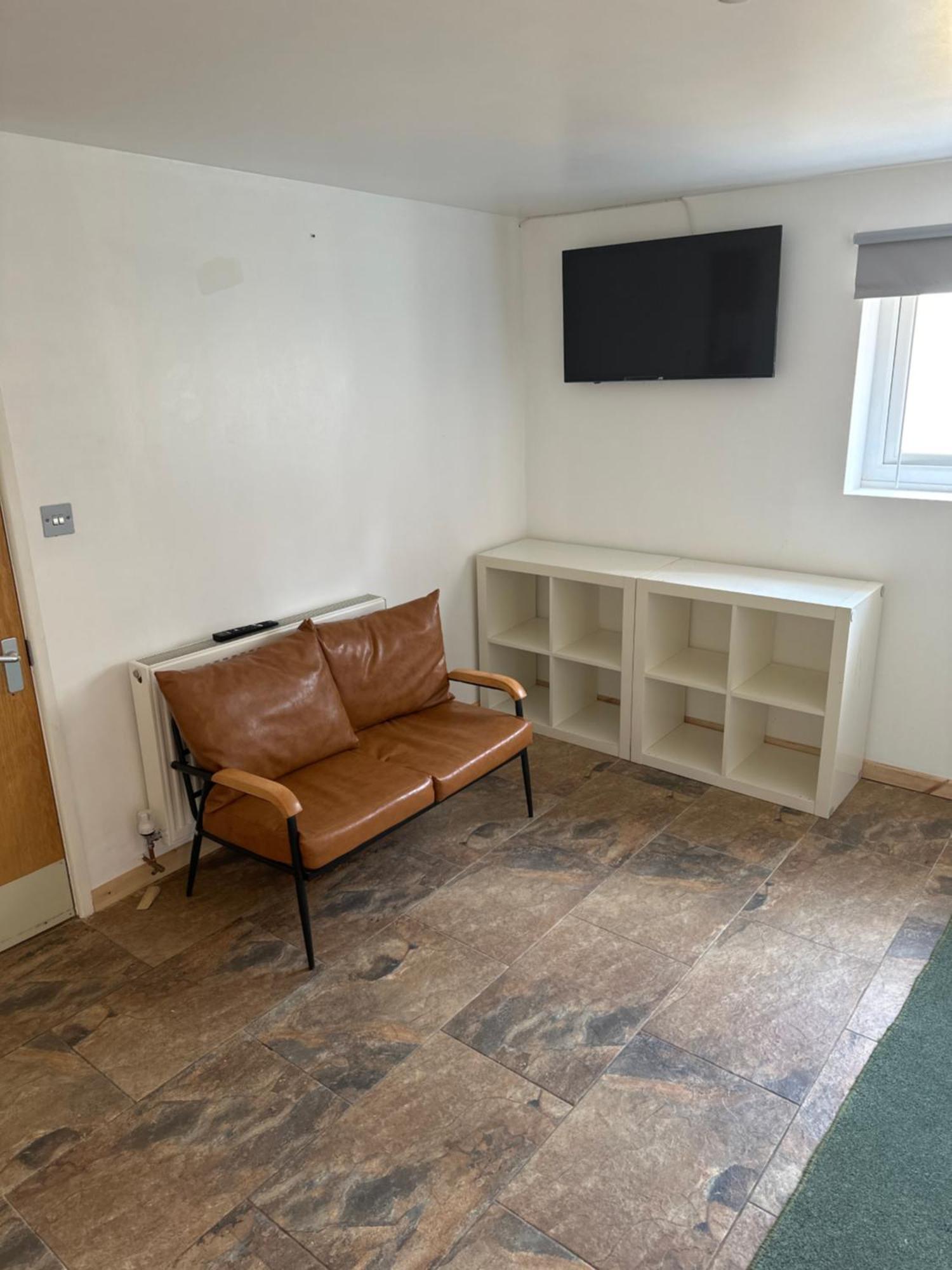 Hotel Barrs Court Beds Warmley Esterno foto